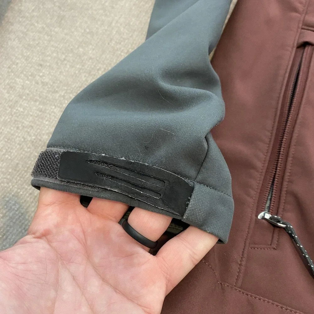 The North Face TNF Apex Jacket Mens Medium Brown Softshell Full Zip Hiking